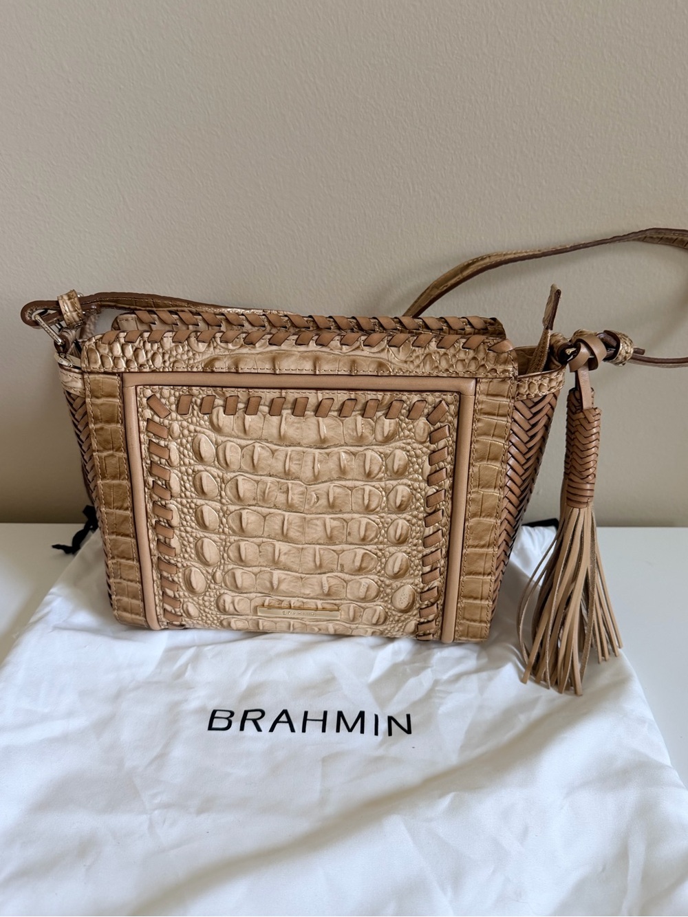 NWT Brahmin Carrie Crossbody in Honeycomb Robbins